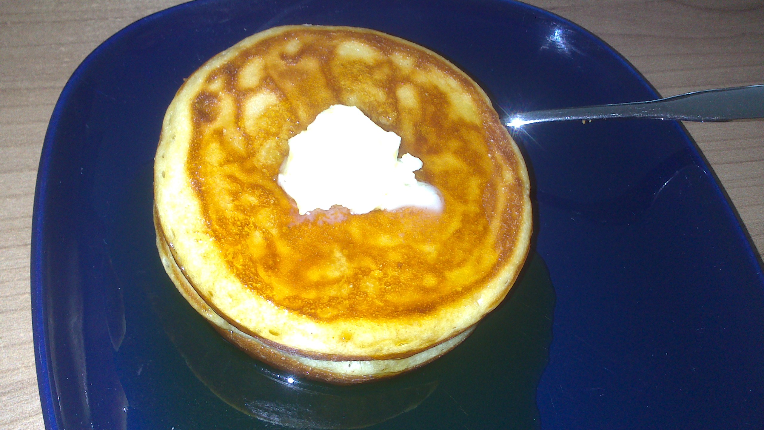 Pfannkuchen mit Ahornsirup